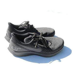 BLACK NIKE RUNNING SHOES